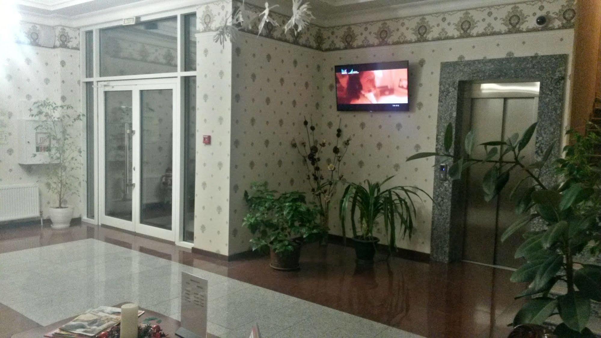 Avrora Hotel Krasnodar Exterior foto